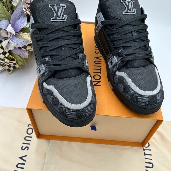 Men’s Louis Vuitton Damier 2024 trainer sneakers size 11 fits 13 US made Italy - Picture 2 of 12